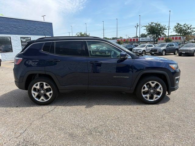 Used 2019 Jazz Blue Pearlcoat Jeep Limited image 6