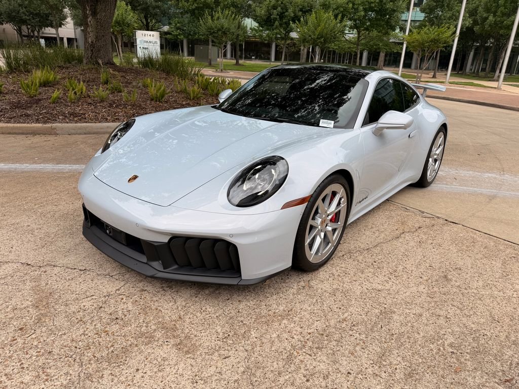 2026 Porsche 911 GTS