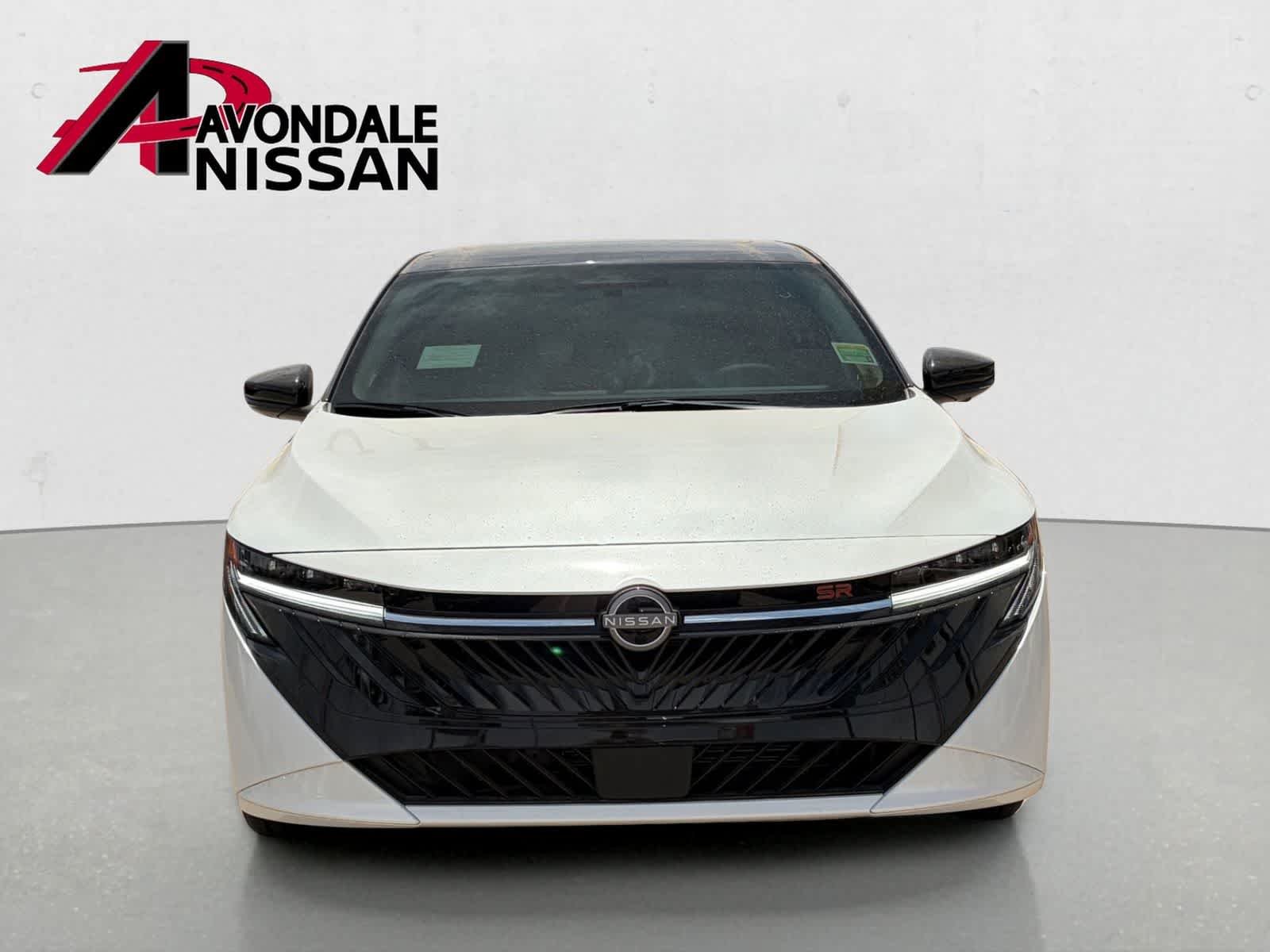 New 2026 Aspen White Tricoat/Super Black Nissan SR image 5