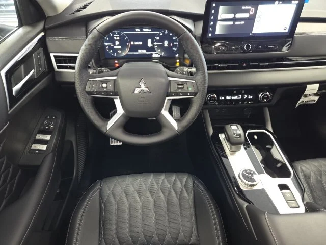 New 2026 Gray Mitsubishi SEL 1.5T 2WD image 9