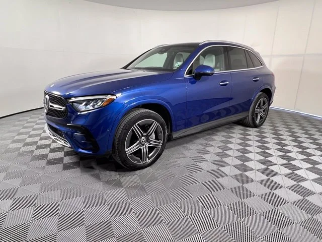 Used 2023 Blue Mercedes-Benz GLC 300 image 3