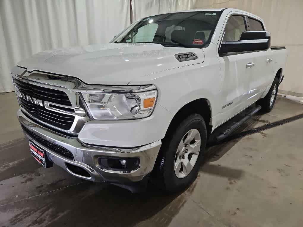 2019 RAM 1500 Big Horn/Lone Star 4x4 Crew Cab 5'7's photo