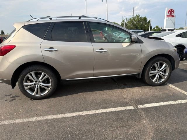 Used 2009 Beige Nissan LE image 6