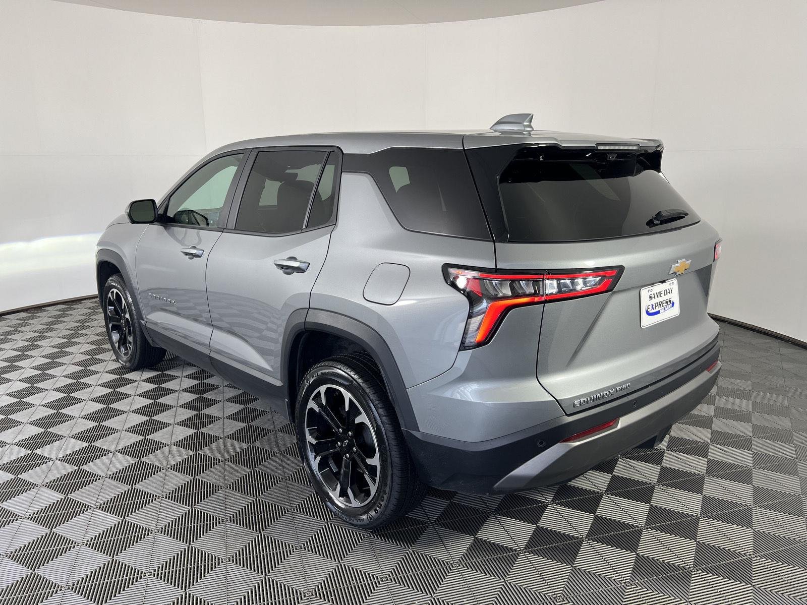 Used 2025 Sterling Gray Metallic Chevrolet AWD LT image 25