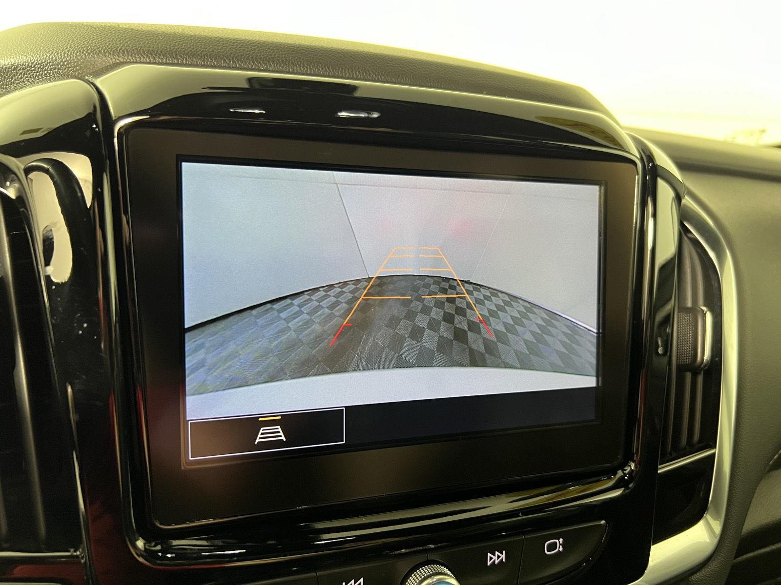 Used 2024 Summit White Chevrolet LT Leather image 8