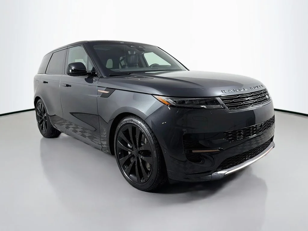 New 2026 Carpathian Grey Land Rover Dynamic SE image 3