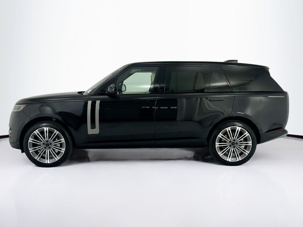 New 2026 Santorini Black Land Rover SE image 8