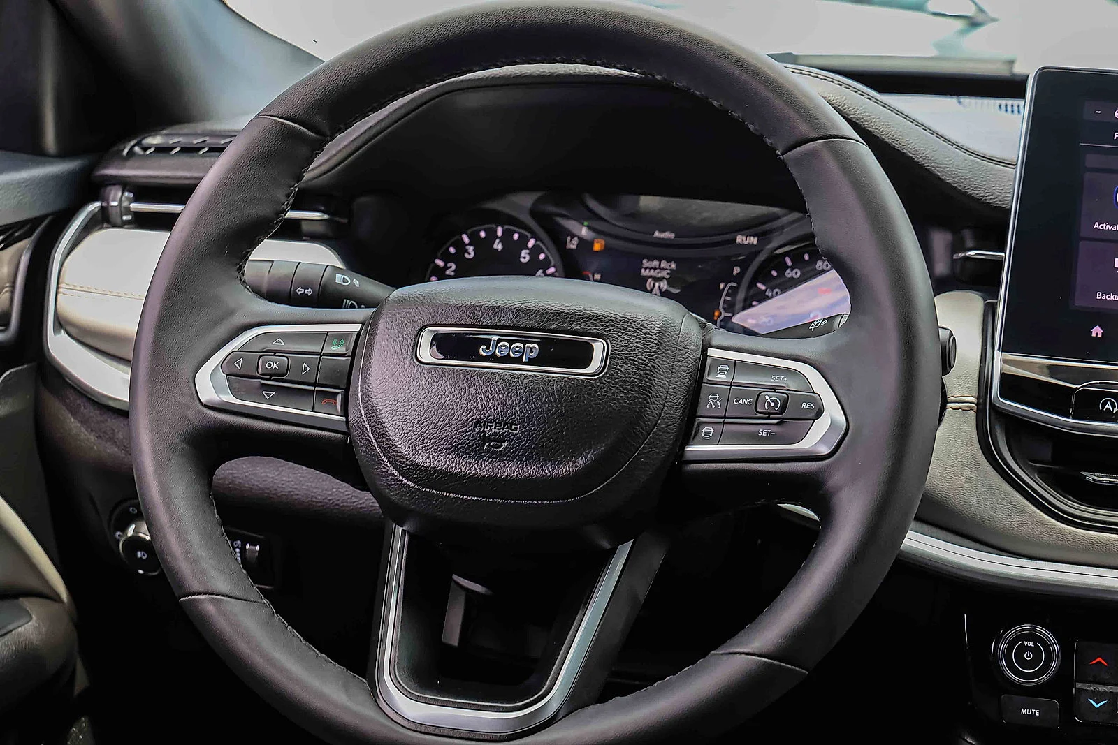 2025 Jeep Compass Limited - Photo 13