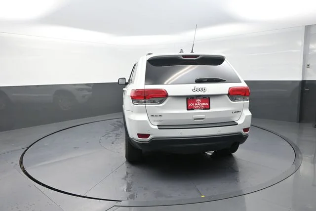 Used 2019 White Jeep Laredo E image 3