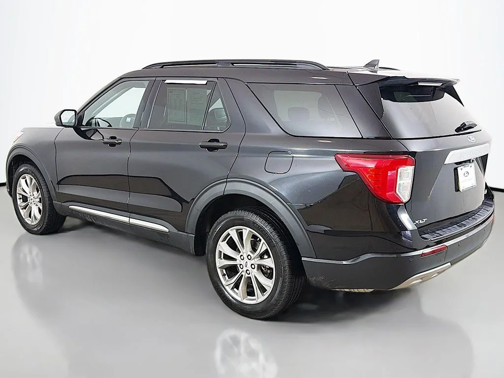 Used 2024 Black Ford XLT image 9