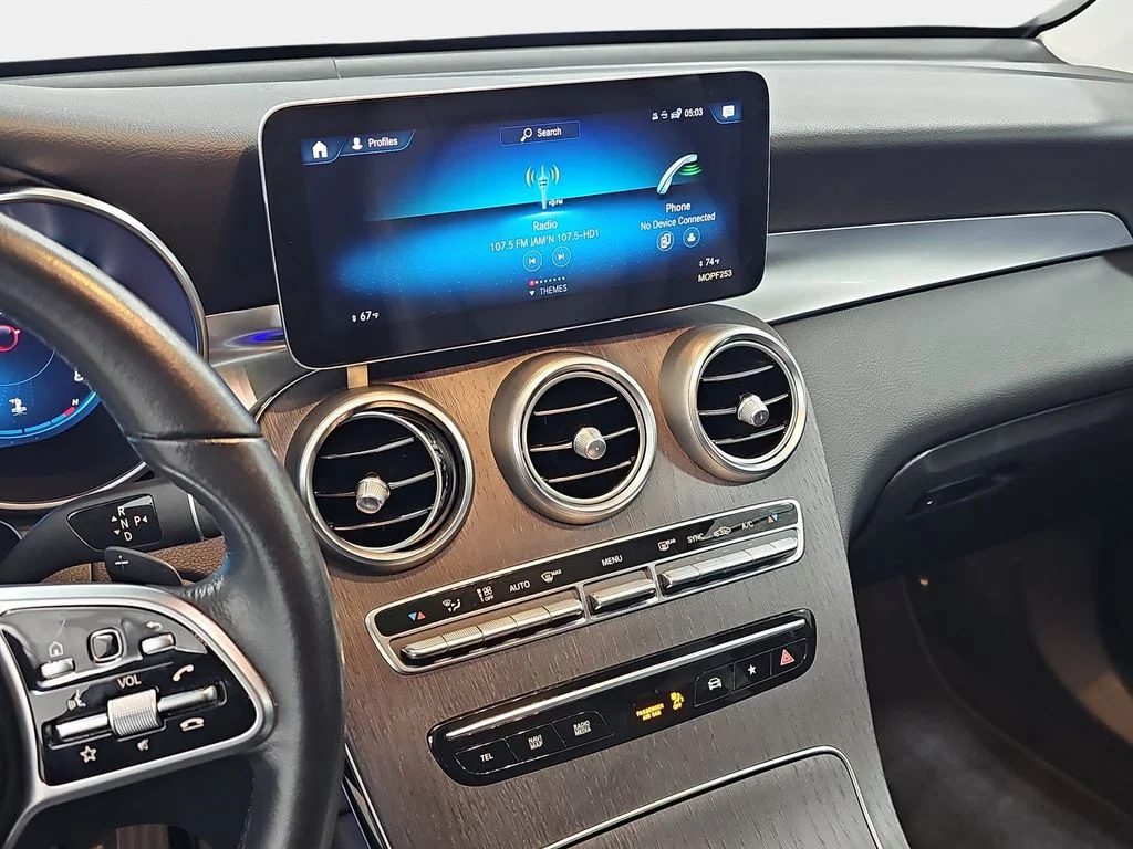 Used 2020  Mercedes-Benz GLC 300 image 22