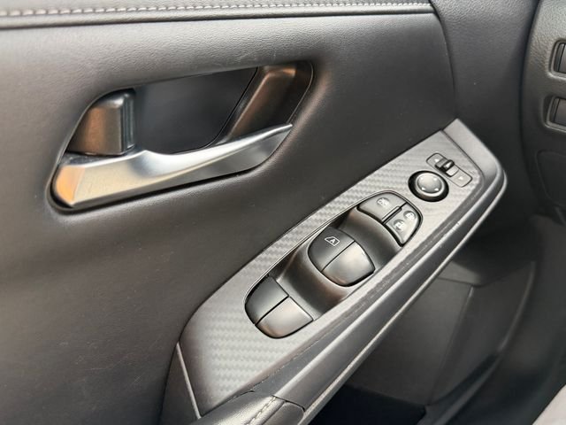 Used 2024 White Nissan SV image 15