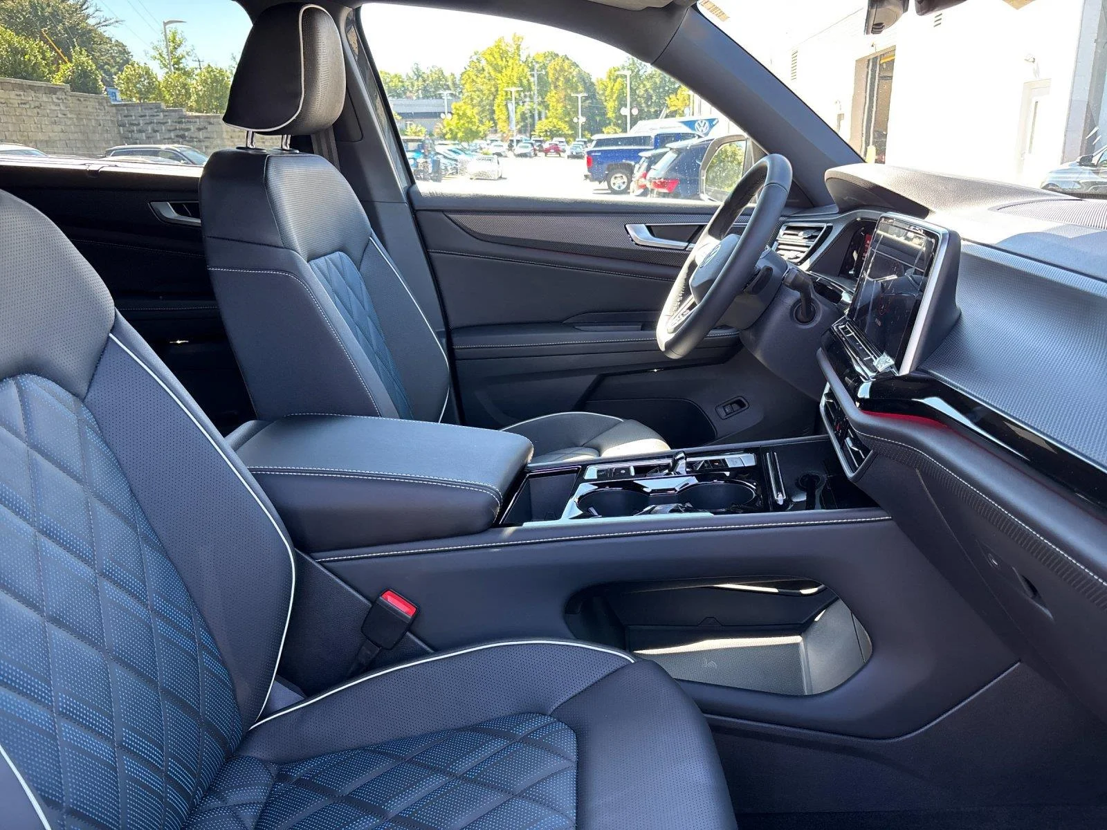 New 2026 Pure Gray Volkswagen 2.0T SEL Premium R-Line image 39
