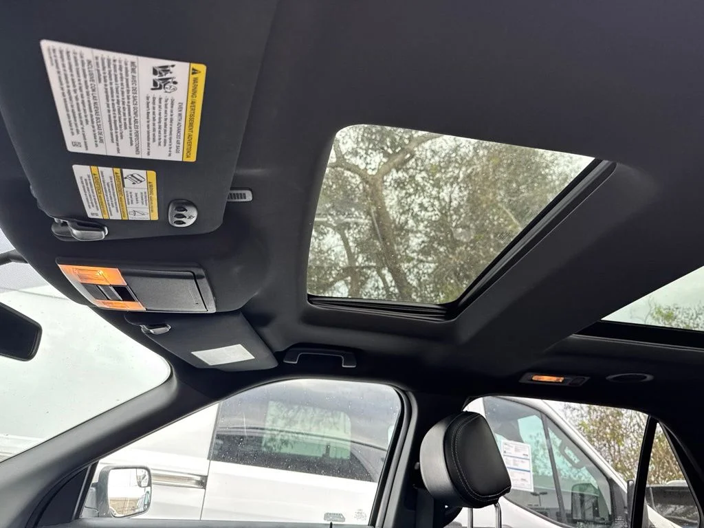 Used 2017 White Ford Limited image 14