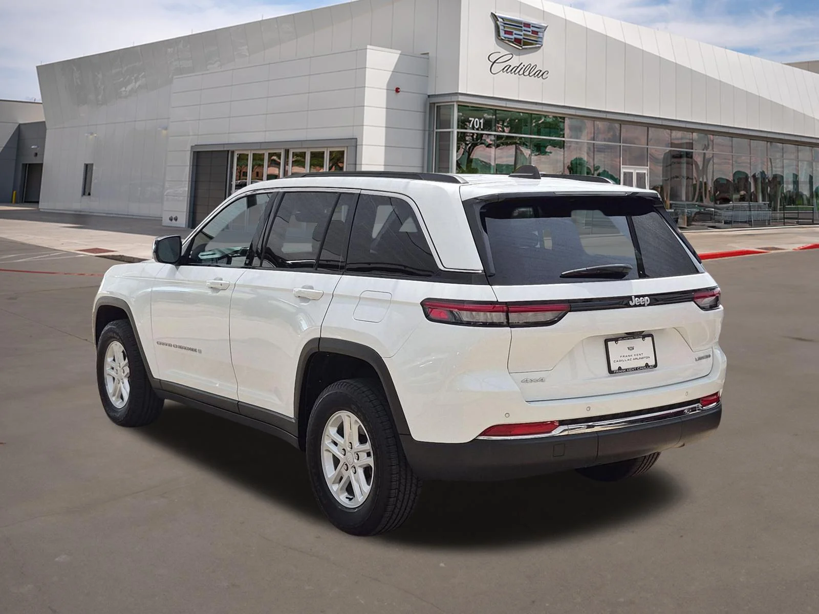 Used 2024 Bright White Clearcoat Jeep Laredo image 4