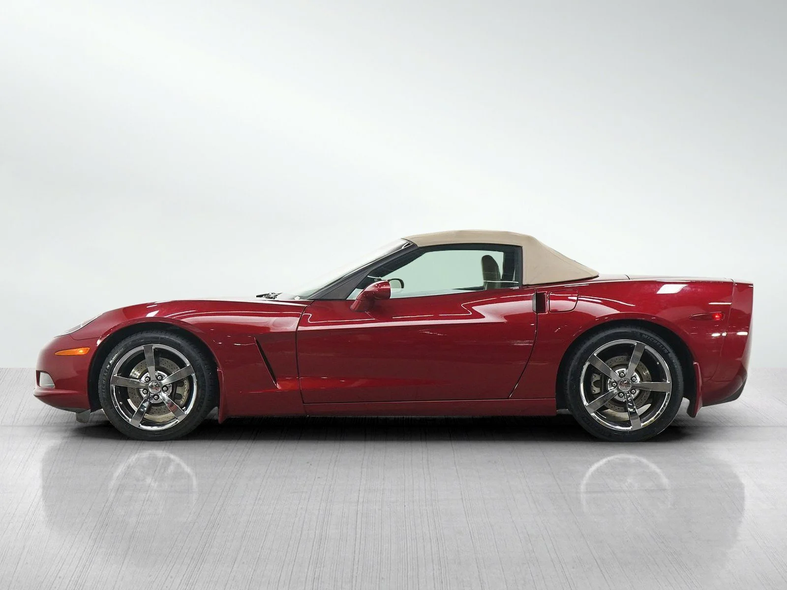 Used 2010 Chevrolet Corvette Base with VIN 1G1YG3DW6A5102351 for sale in White Bear Lake, Minnesota