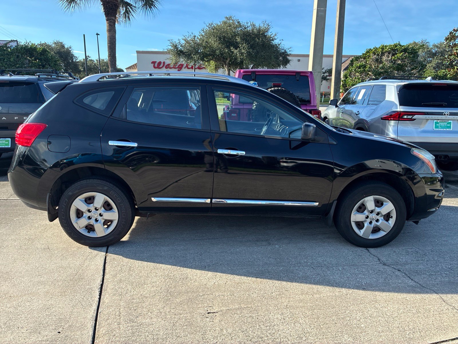 Used 2015 Black Nissan S image 6