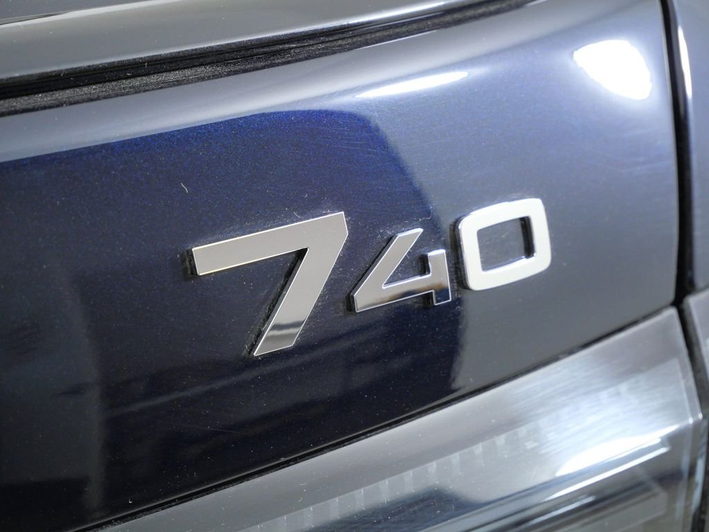 New 2027 Carbon Black Metallic BMW  image 12