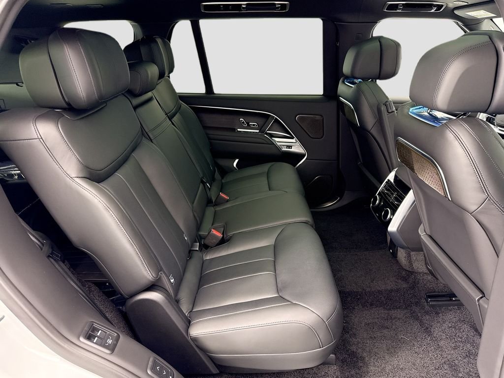 New 2026 Fuji White Land Rover Autobiography image 20