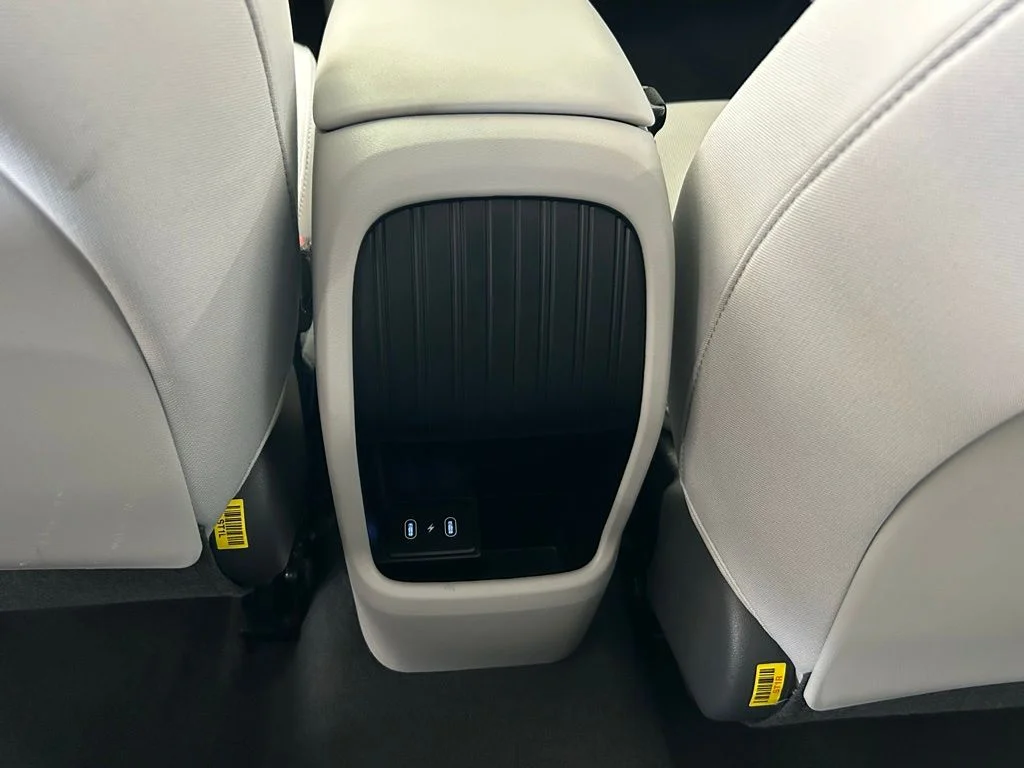 Used 2024 Denim Blue Pearl Hyundai SE image 41