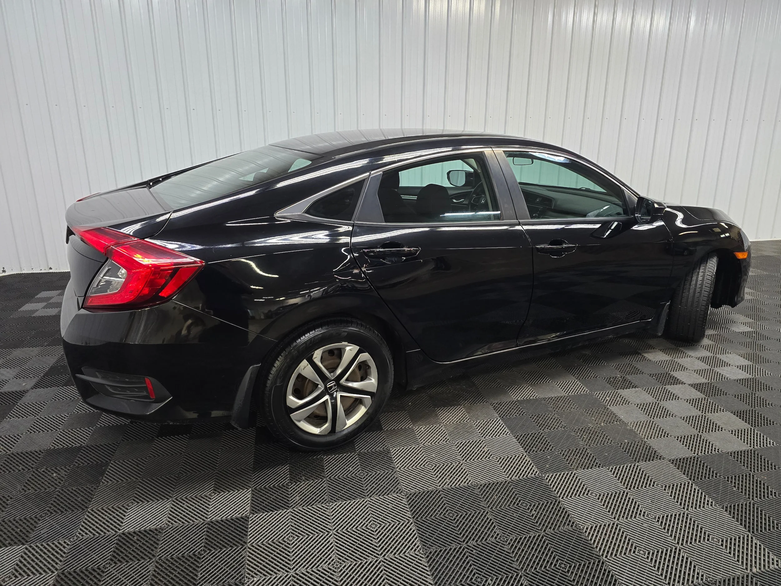 Used 2016 Black Honda LX image 3