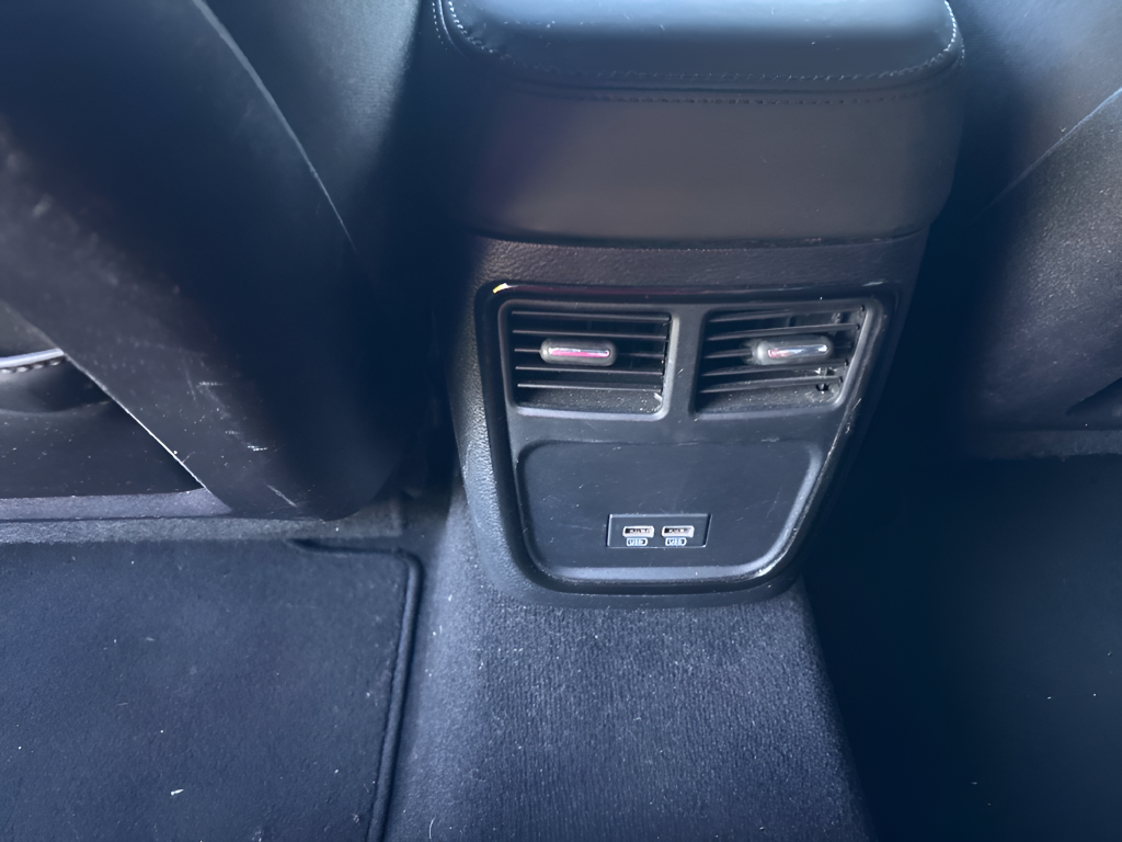 Used 2019 Gray Dodge SXT image 21