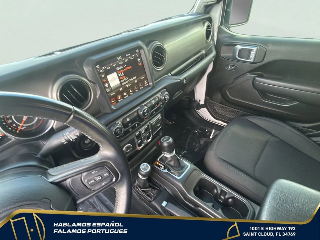 Used 2022  Jeep Willys image 25