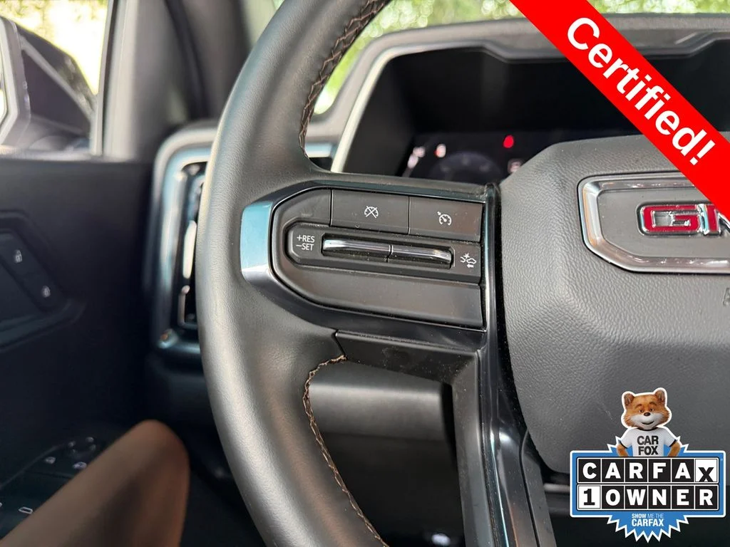 Used 2025 White GMC AT4 image 24