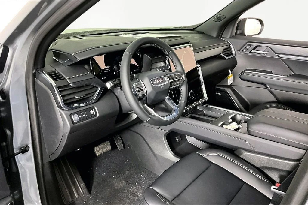 New 2026 Sterling Metallic GMC Elevation image 8