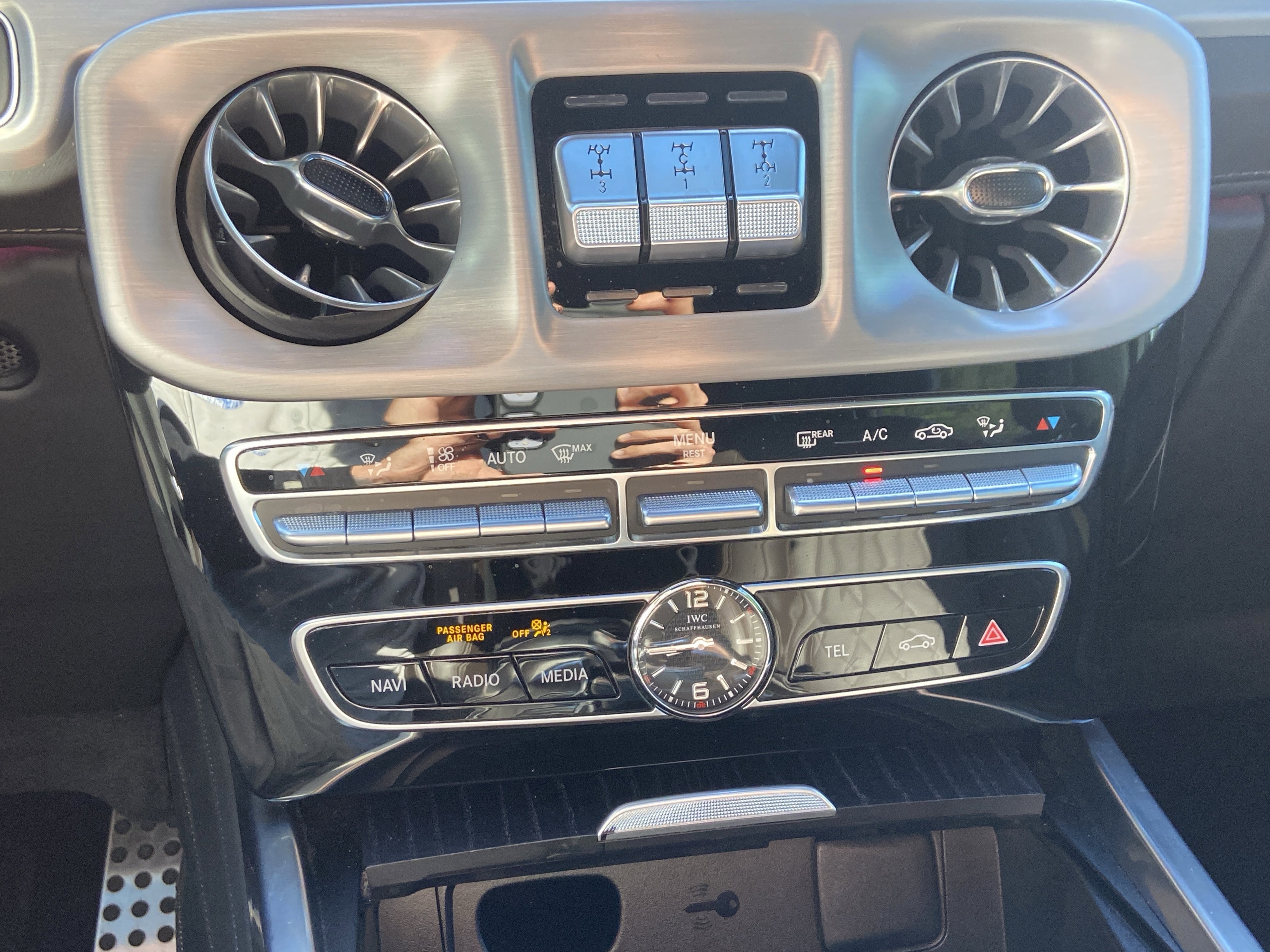 Certified Used 2020 G manufaktur Olive Metallic Mercedes-Benz AMG® G 63 4MATIC® SUV image 33