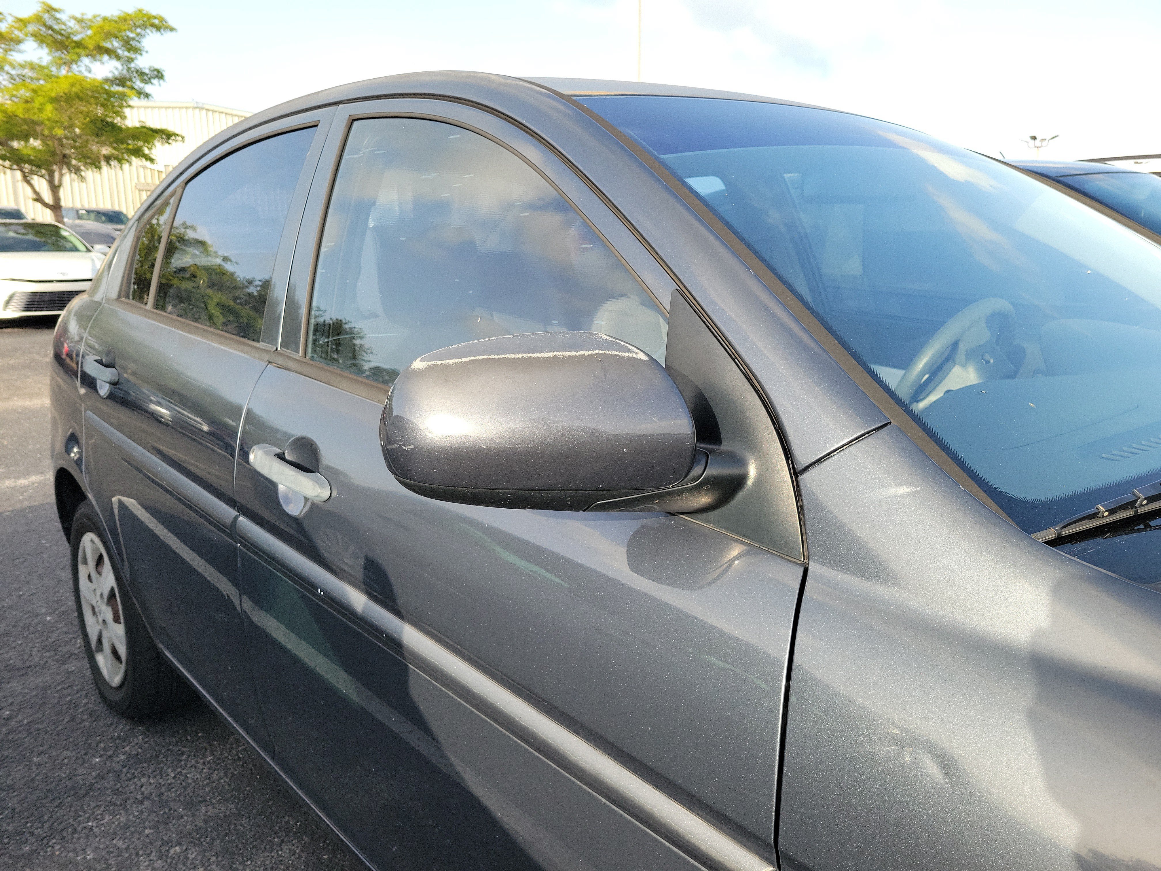 Used 2010 Charcoal Gray Pearl Hyundai GLS image 8