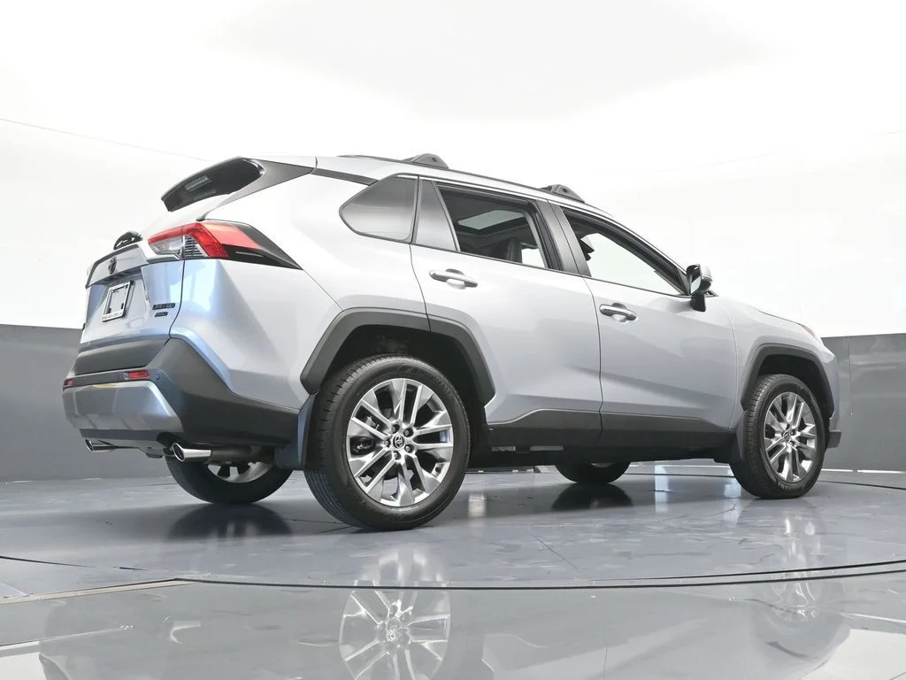 Used 2025 Silver Sky Metallic Toyota Limited image 68