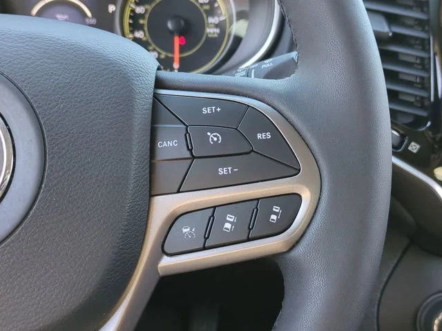 Used 2022 White Jeep Limited image 26