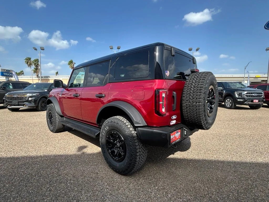 New 2026 Ruby Red Metallic Tinted Clearcoat Ford Outer Banks® image 5