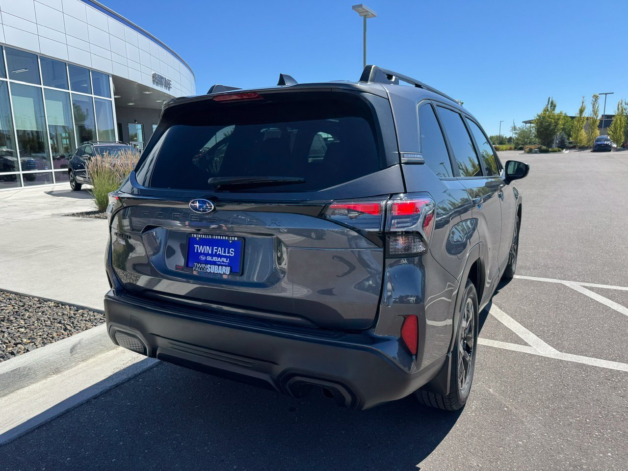 Used 2025 Magnetite Gray Metallic Subaru Premium image 7
