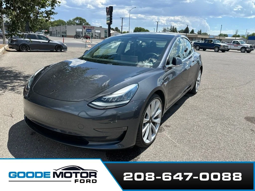 Used 2018 Silver Tesla Long Range image 1