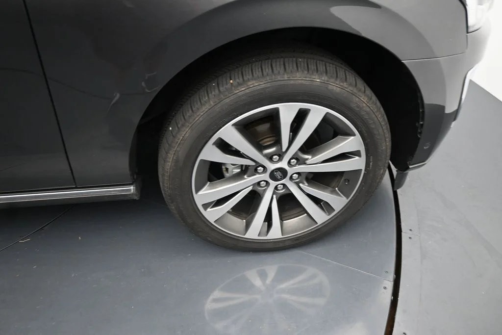 Used 2021 Gray Ford Limited image 11