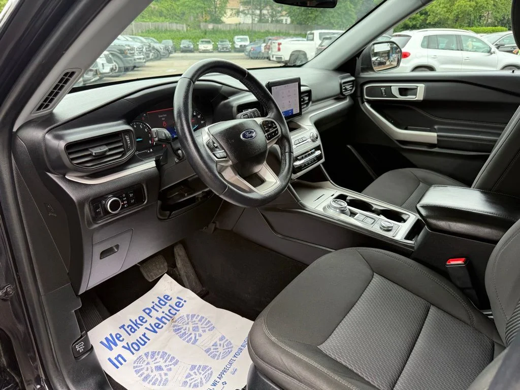 Used 2023 Black Ford XLT image 19