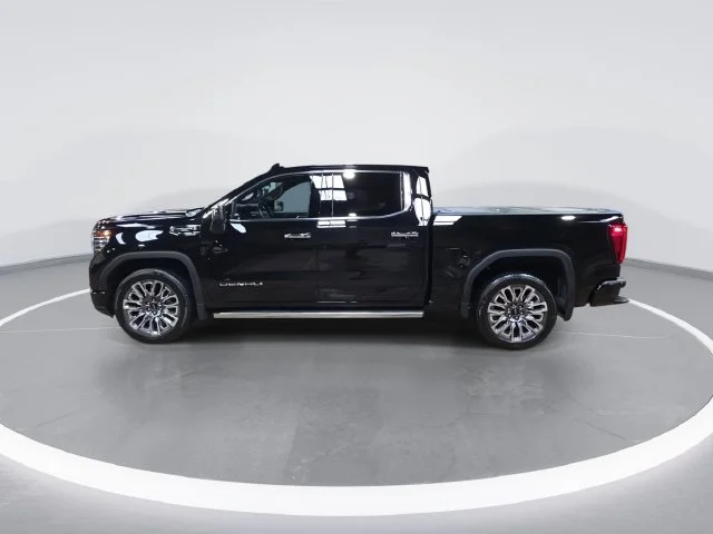 Used 2026 Black GMC Denali Ultimate image 5
