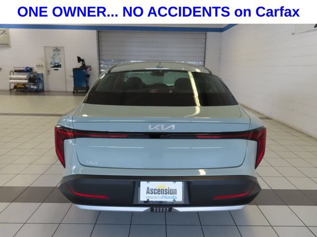 2025 Kia K4 LXS - Photo 11