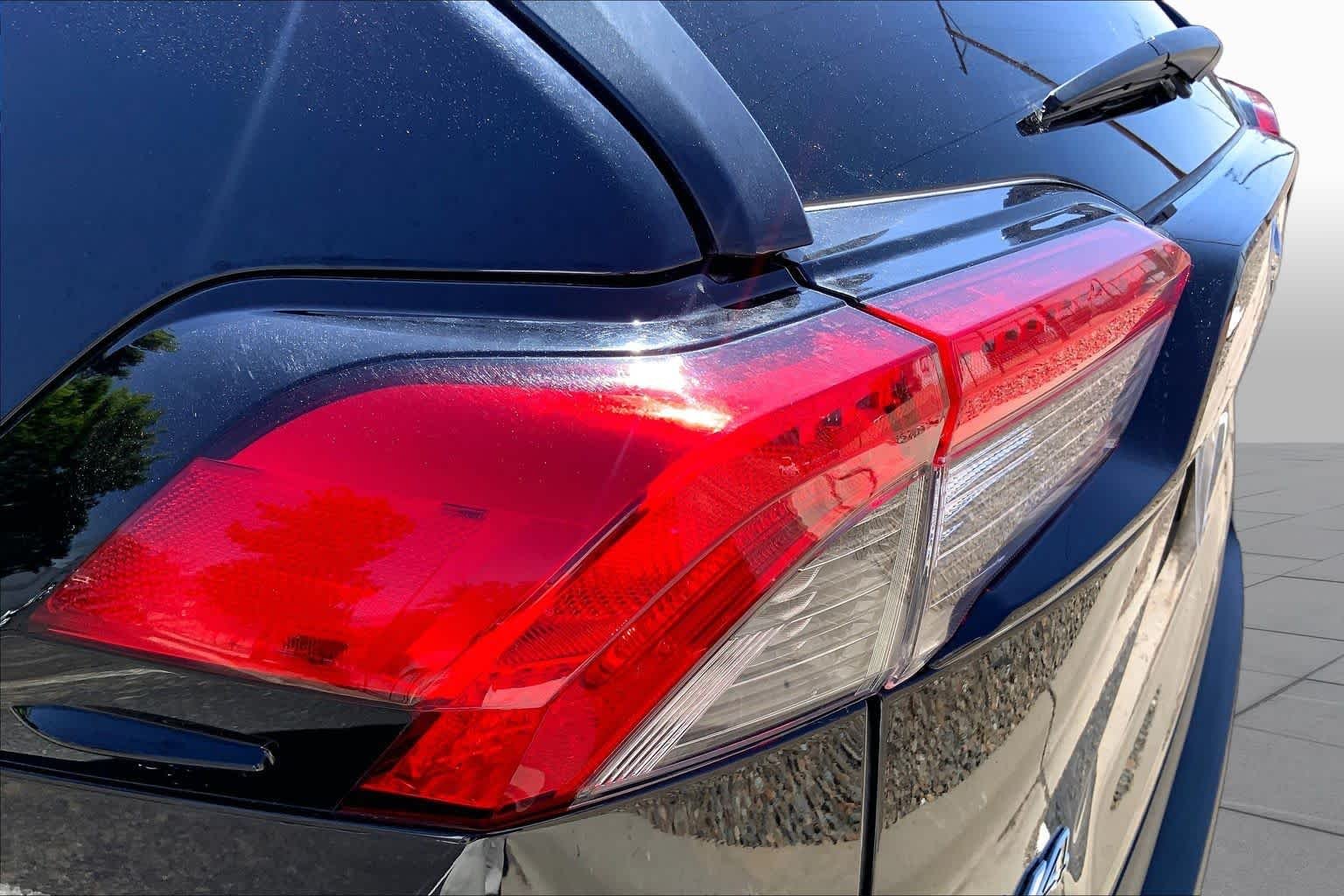 Used 2025 Midnight Black Metallic Toyota XLE Premium image 25