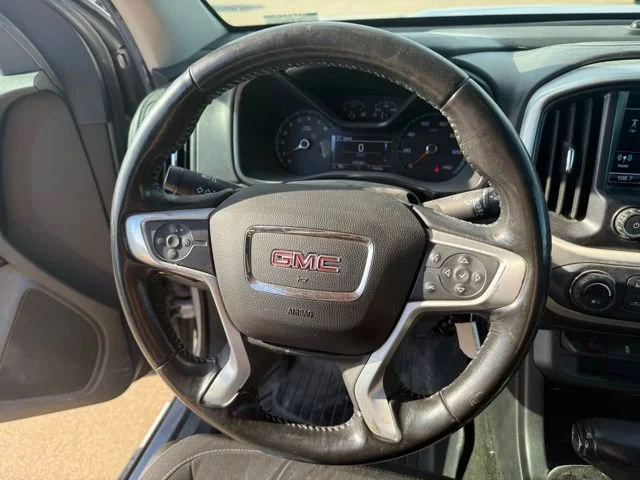 Used 2018 QUICKSILVER METALLIC GMC 2WD SLE image 14