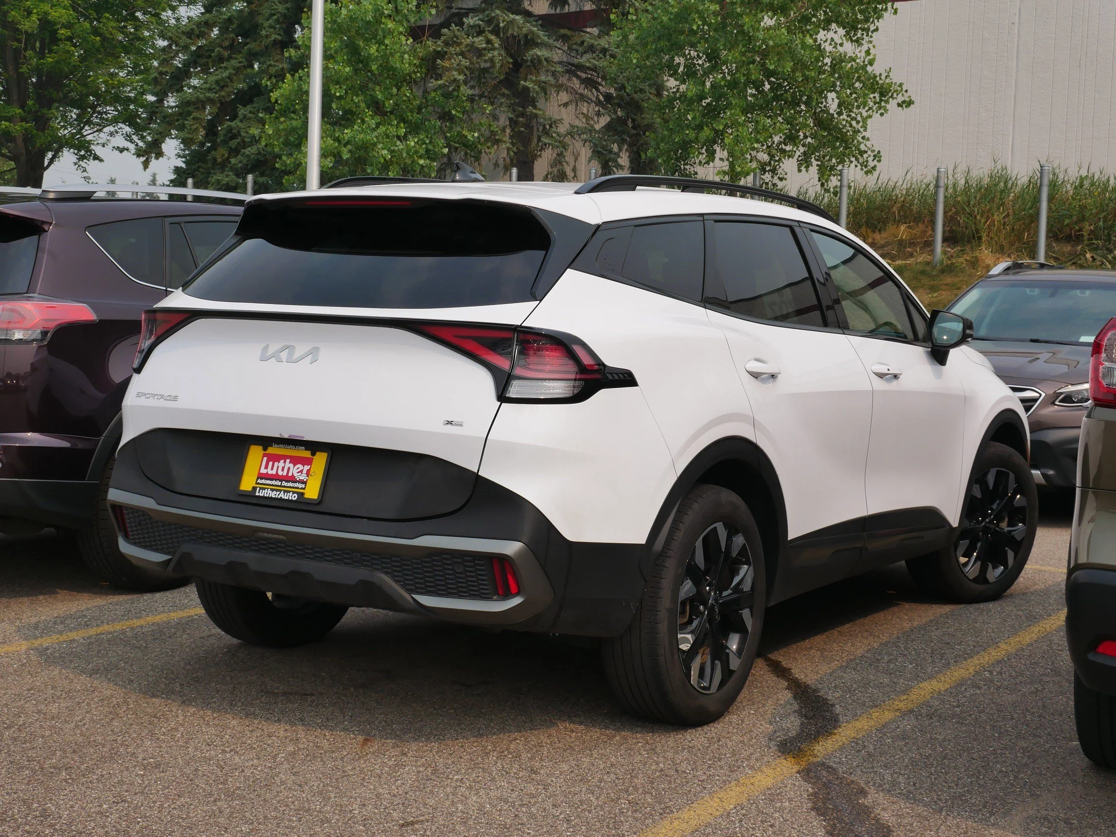 Used 2024 Glacial White Pearl Kia X-Line image 5