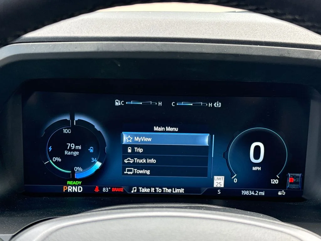 Certified Used 2025 Gray Ford Flash image 18