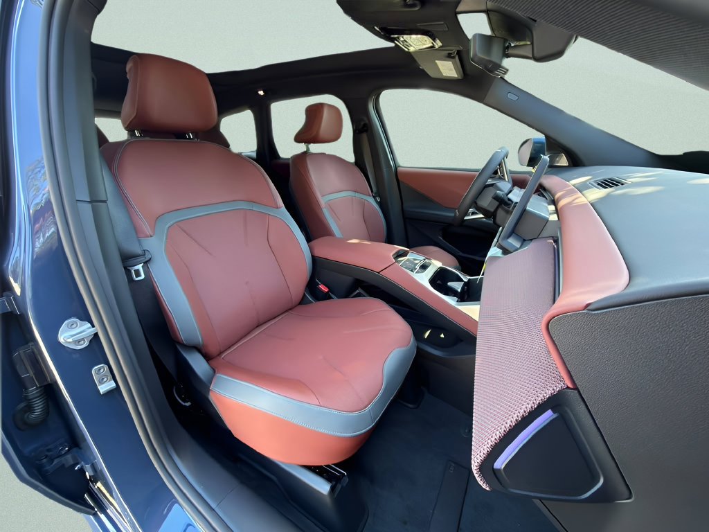 New 2027 Ocean Wave Blue Metallic BMW  image 25
