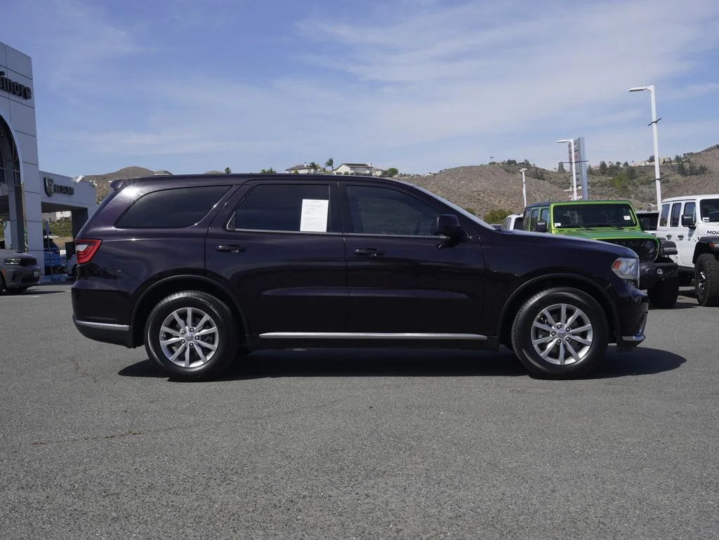 Certified Used 2018 Purple Dodge SXT image 2