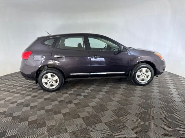 Used 2015 Black Nissan S image 4