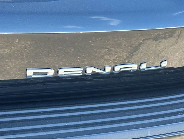 2023 GMC Yukon Denali - Photo 9