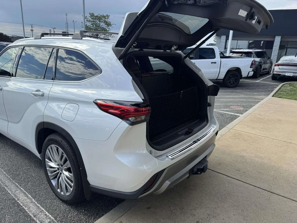Used 2023 Beige Toyota Platinum image 8