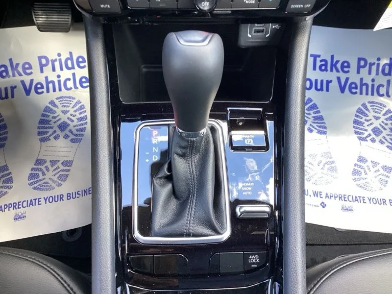 New 2026 Hydro Blue Pearl-Coat Exterior Paint Jeep Limited image 37